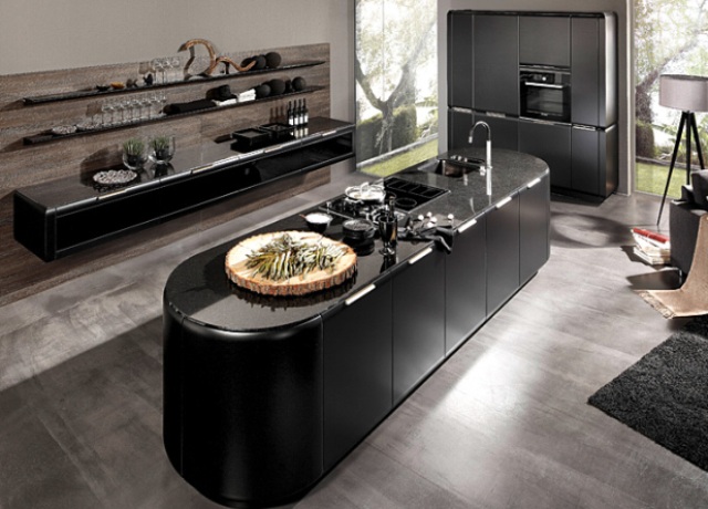 Τα οβάλ έπιπλα γίνονται ιδιαίτερα δημοφιλή.