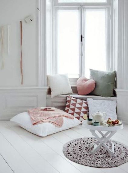 Διαχρονικός συνδυασμός γκρι, ροζ και λευκού.