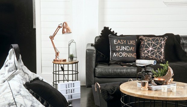 10 Πράγματα Που Κάθε Γυναίκα με Στιλ Πρέπει να Έχει στο Σπίτι της